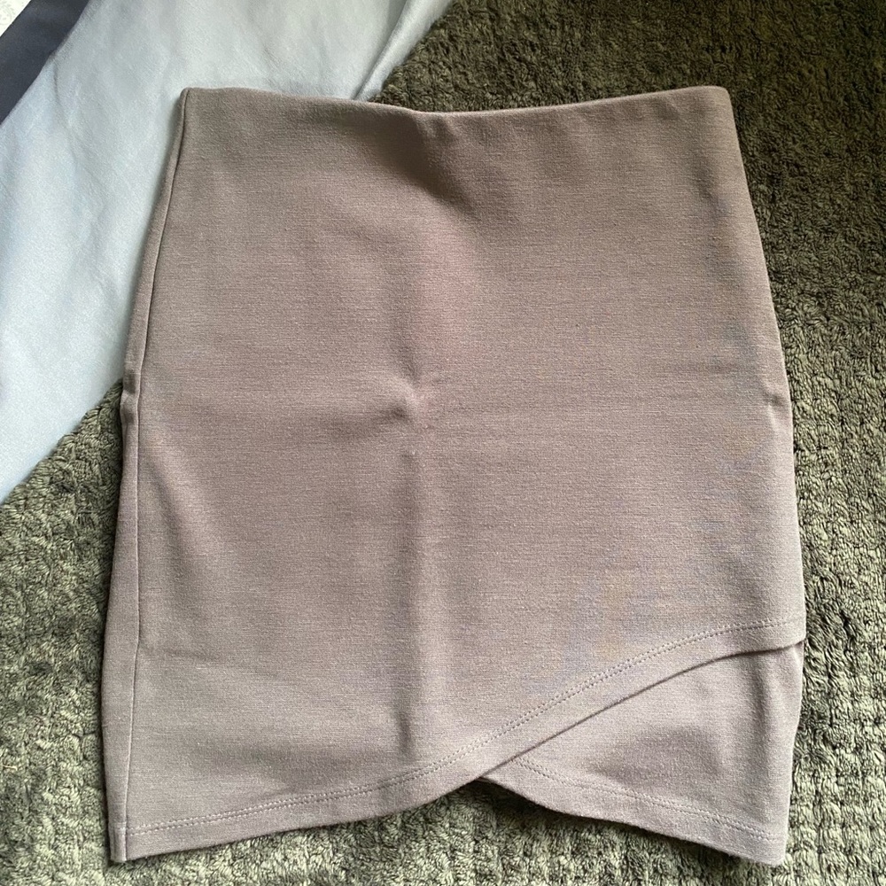 Aritzia Sunday Best Bodycon Skirt